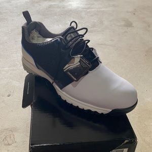 Foot Joy Men’s Golf Shoes